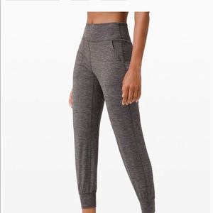 Lululemon Align Joggers NWOT
